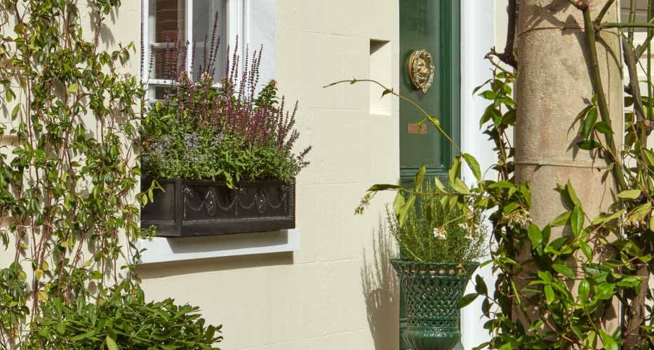 Montrose London Outside with door
